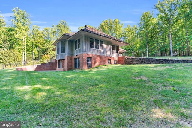 11036 POPES HEAD ROAD, Fairfax, VA 22030