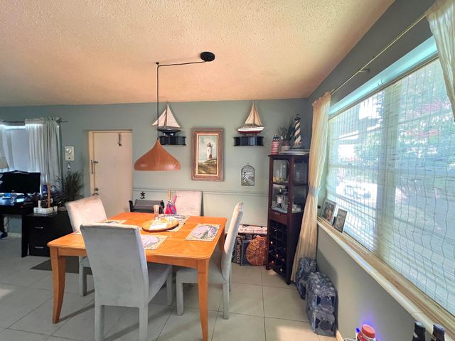 561 DURHAM T T, Deerfield Beach, FL 33442