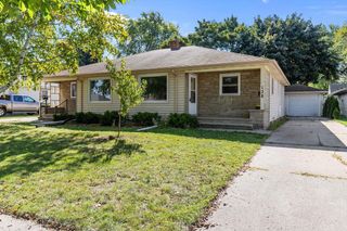 136 LANGLEY BOULEVARD, Neenah, WI 54956