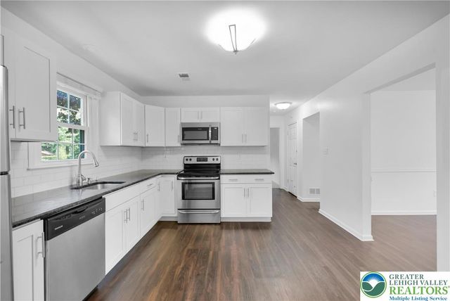 3485 Michigan Court, Bethlehem Twp, PA 18020