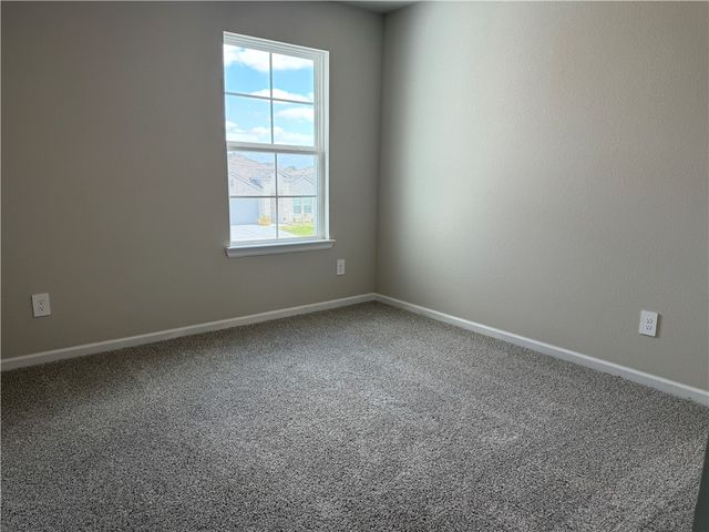 1709 Robinson Dr, Brenham, TX 77833