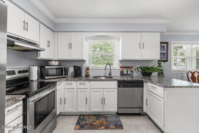 111 Oak Ridge Parkway, Toms River, NJ 08755