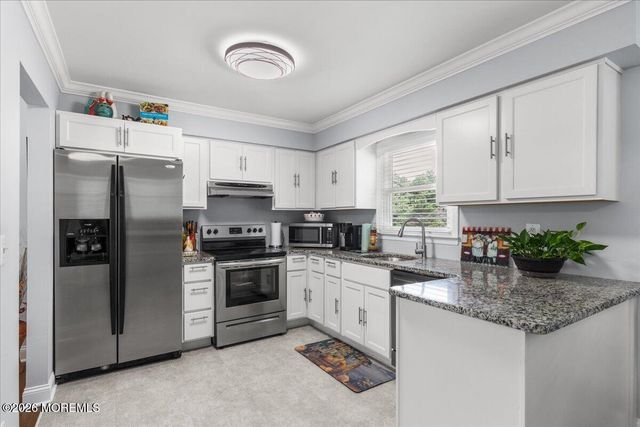 111 Oak Ridge Parkway, Toms River, NJ 08755