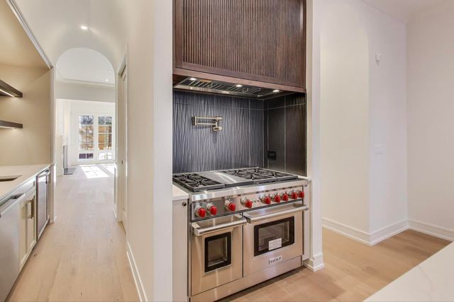 2213 W Huron Street, Chicago, IL 60612