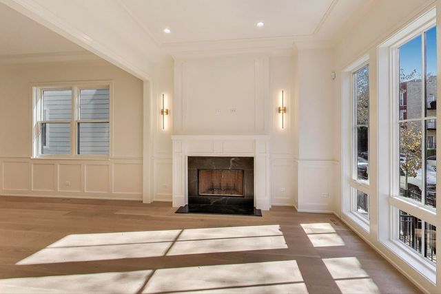 2213 W Huron Street, Chicago, IL 60612