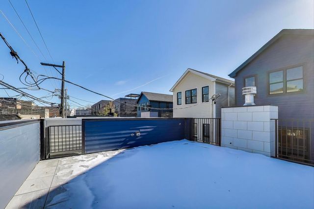 2213 W Huron Street, Chicago, IL 60612