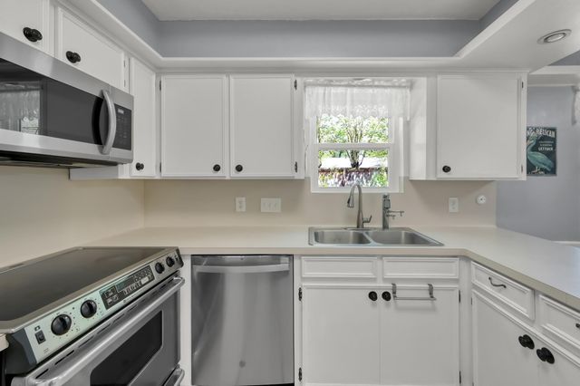 27132 S Harlan Lane, Conroe, TX 77385