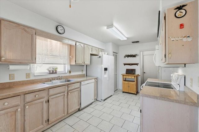 1938 LONG BOAT DRIVE, Lakeland, FL 33810