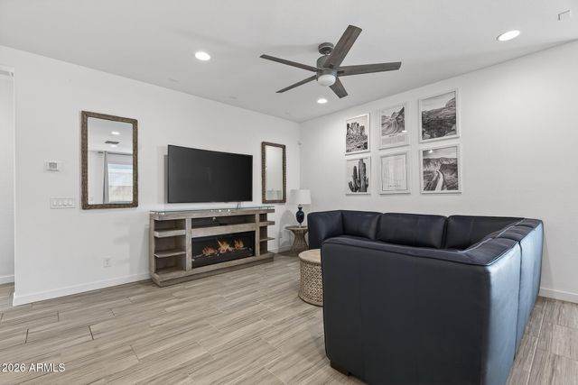 8918 W RANCHO Drive, Glendale, AZ 85305