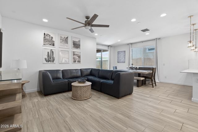 8918 W RANCHO Drive, Glendale, AZ 85305