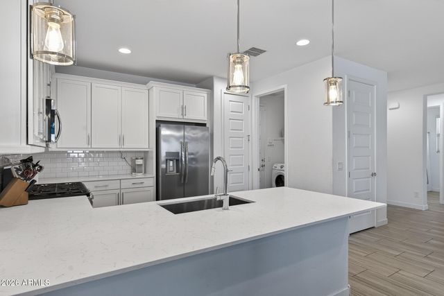 8918 W RANCHO Drive, Glendale, AZ 85305