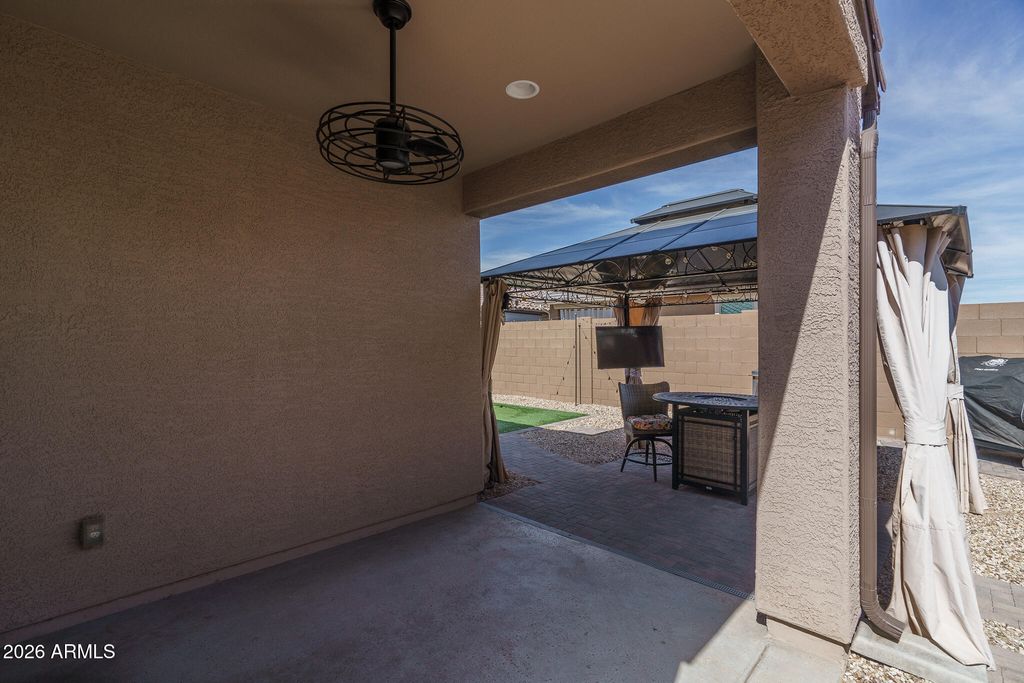 Image 20 of property listing at 8918 W RANCHO Drive, Glendale, AZ 85305