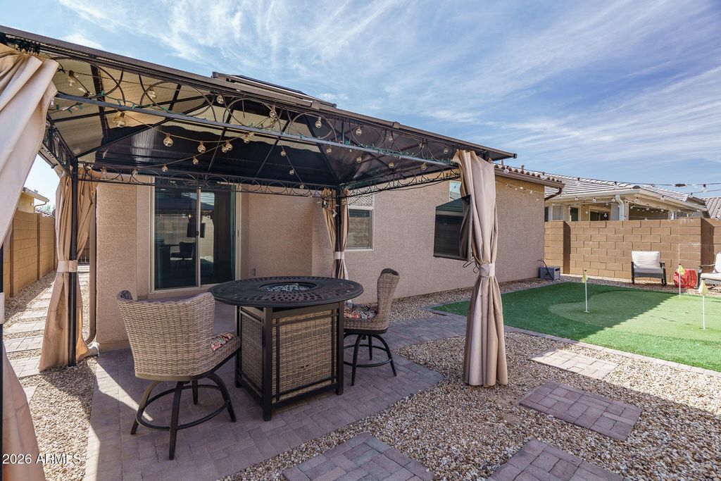 Image 22 of property listing at 8918 W RANCHO Drive, Glendale, AZ 85305