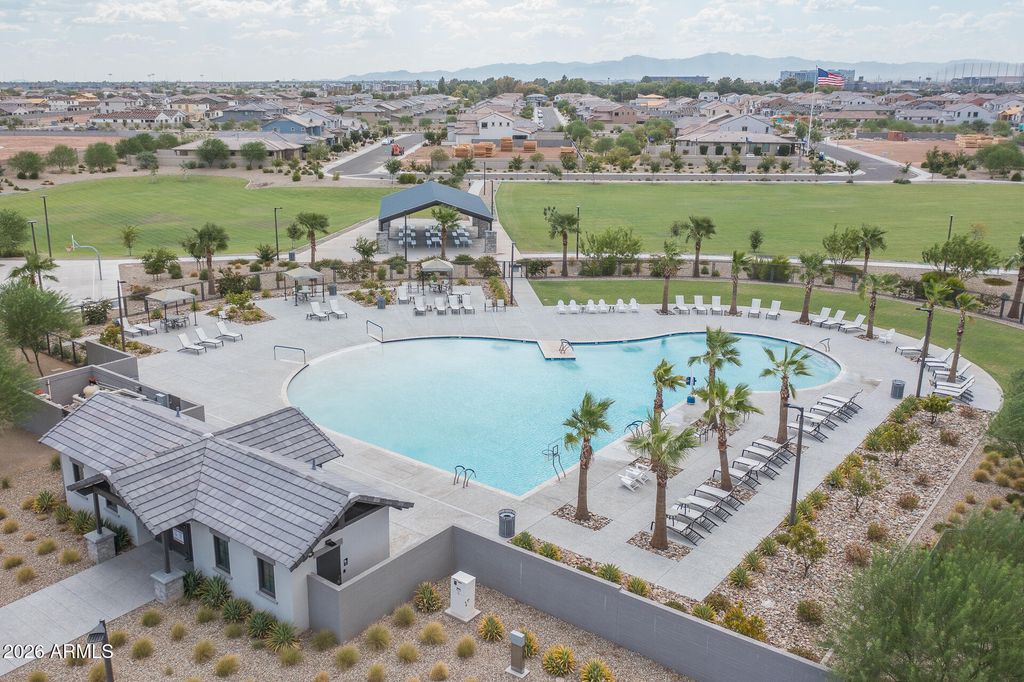 Image 25 of property listing at 8918 W RANCHO Drive, Glendale, AZ 85305