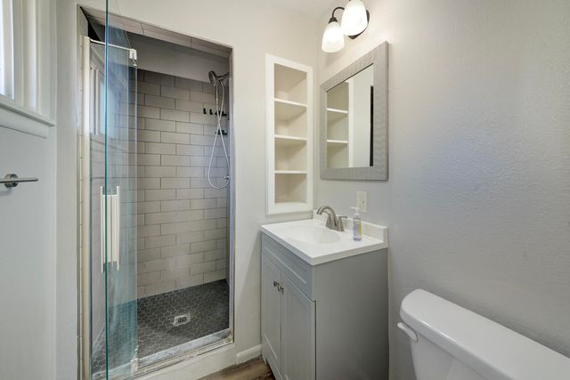 2929 Espanola Street NE, Albuquerque, NM 87110