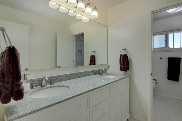 2929 Espanola Street NE, Albuquerque, NM 87110