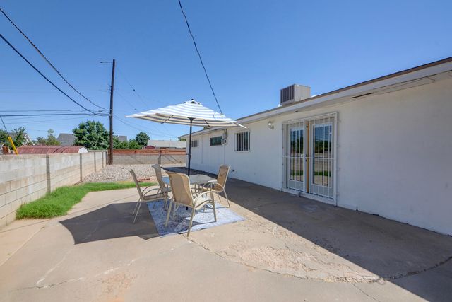 2929 Espanola Street NE, Albuquerque, NM 87110