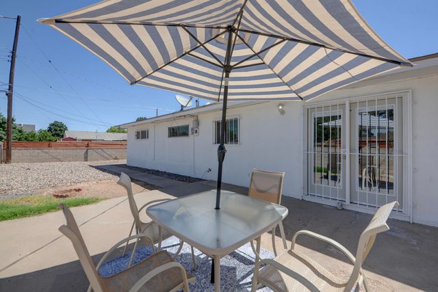 2929 Espanola Street NE, Albuquerque, NM 87110