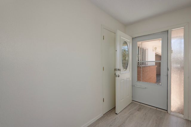 2929 Espanola Street NE, Albuquerque, NM 87110