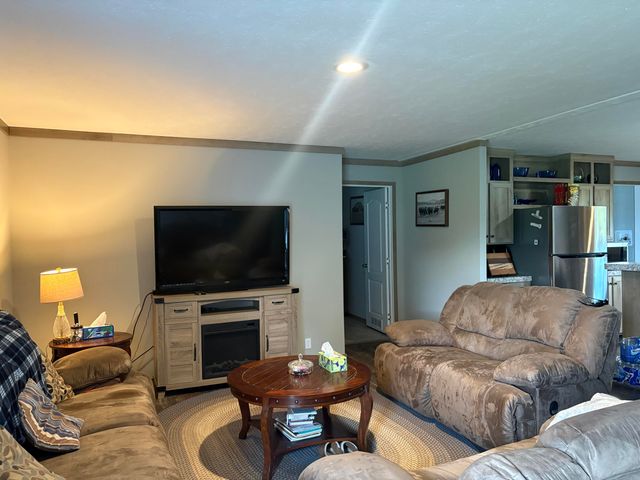 2455 Kentucky 2750, Crab Orchard, KY 40419