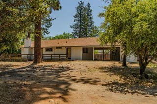 11180 Quail Dr, Pine Grove, CA 95665