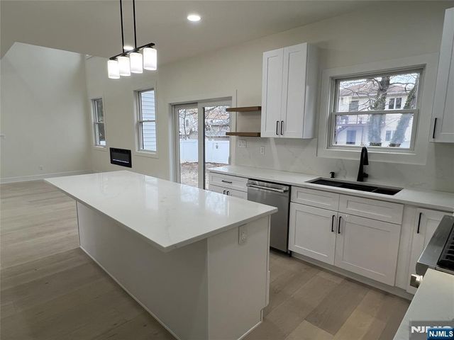 23 Redwood Avenue, Edison, NJ 08817