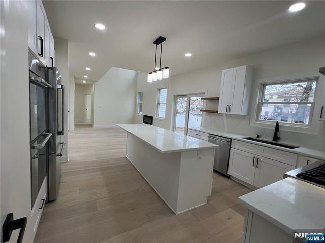 23 Redwood Avenue, Edison, NJ 08817