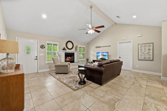 109 Branding Iron, Livingston, TX 77351