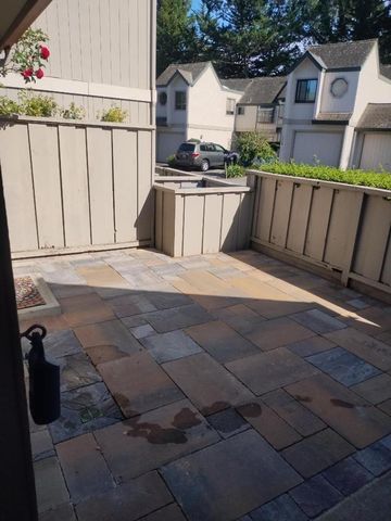 2701 Amberwood Lane, Santa Cruz, CA 95065