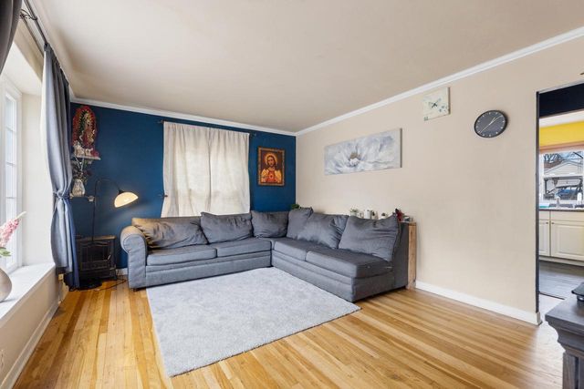 2331 S 61st STREET, West Allis, WI 53219