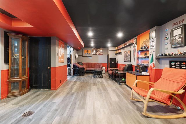 2331 S 61st STREET, West Allis, WI 53219