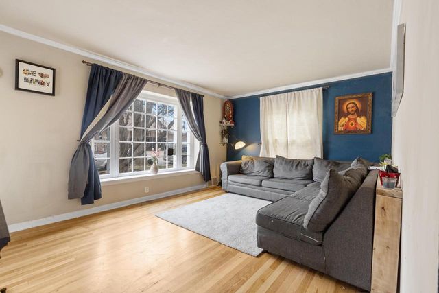 2331 S 61st STREET, West Allis, WI 53219