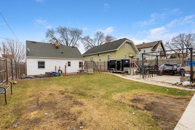 2331 S 61st STREET, West Allis, WI 53219