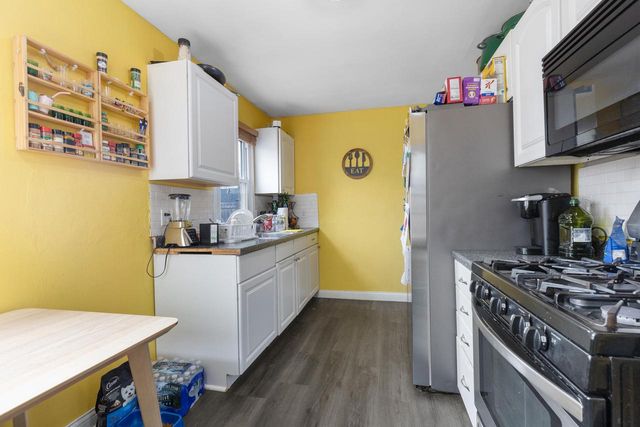 2331 S 61st STREET, West Allis, WI 53219