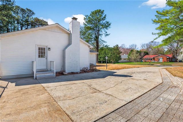 5404 Ropley Drive, Greensboro, NC 27455