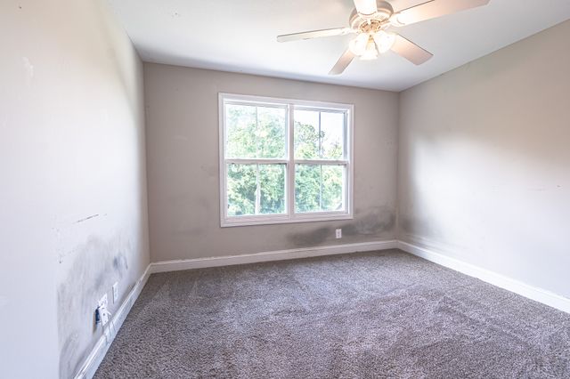 455 Kinslow Ct, Clarksville, TN 37040