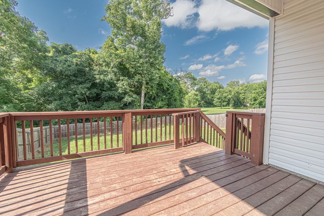 455 Kinslow Ct, Clarksville, TN 37040