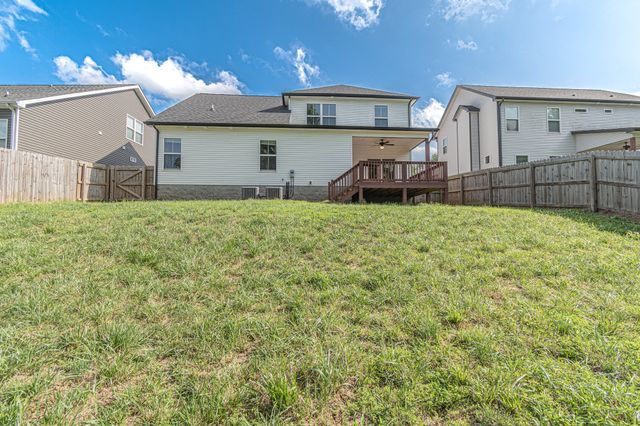 455 Kinslow Ct, Clarksville, TN 37040