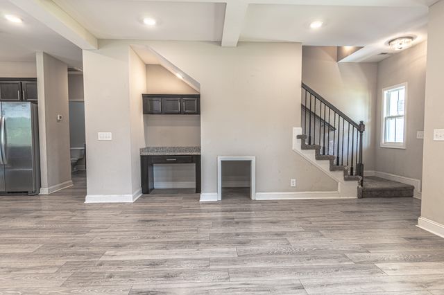 455 Kinslow Ct, Clarksville, TN 37040