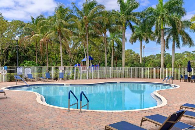 1428 W Wickham Circle A, Delray Beach, FL 33445