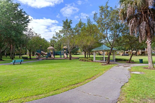 1428 W Wickham Circle A, Delray Beach, FL 33445