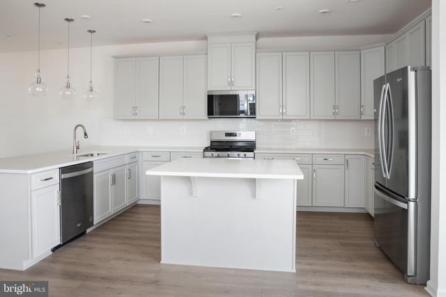 8226 LONGFORD RD, Millersville, MD 21108