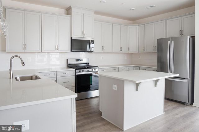 8226 LONGFORD RD, Millersville, MD 21108