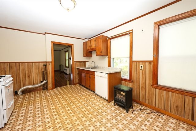 354 Pond St 354, Braintree, MA 02184