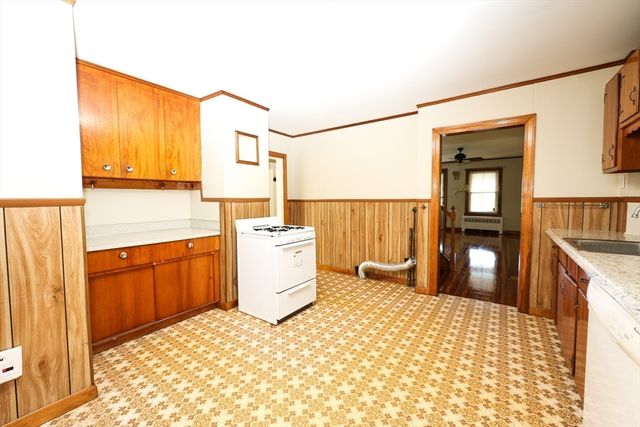 354 Pond St 354, Braintree, MA 02184