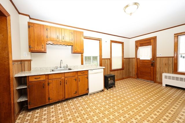 354 Pond St 354, Braintree, MA 02184