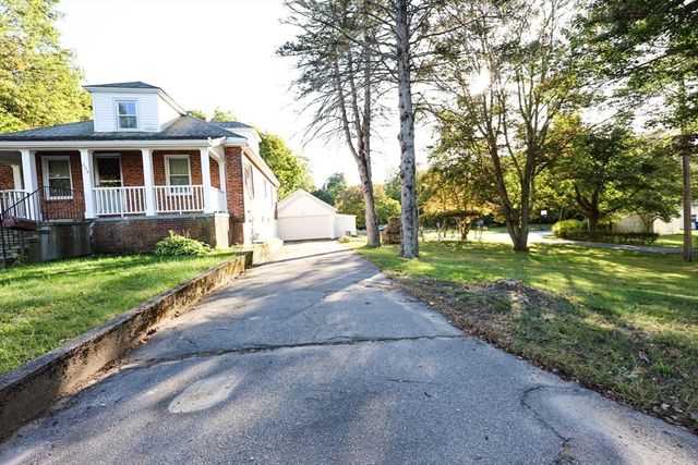 354 Pond St 354, Braintree, MA 02184