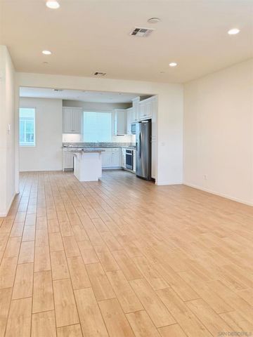 2451 Verano way, Vista, CA 92081