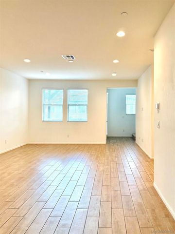 2451 Verano way, Vista, CA 92081