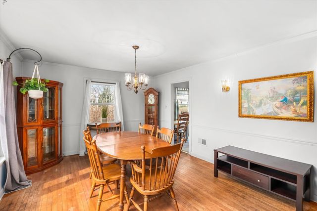 9546 Washington Avenue, Brookfield, IL 60513